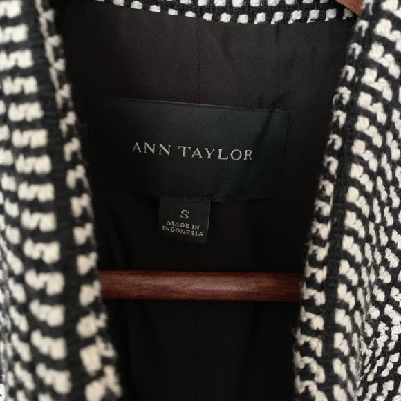 Ann Taylor Plaid Coat - Picture 8 of 8